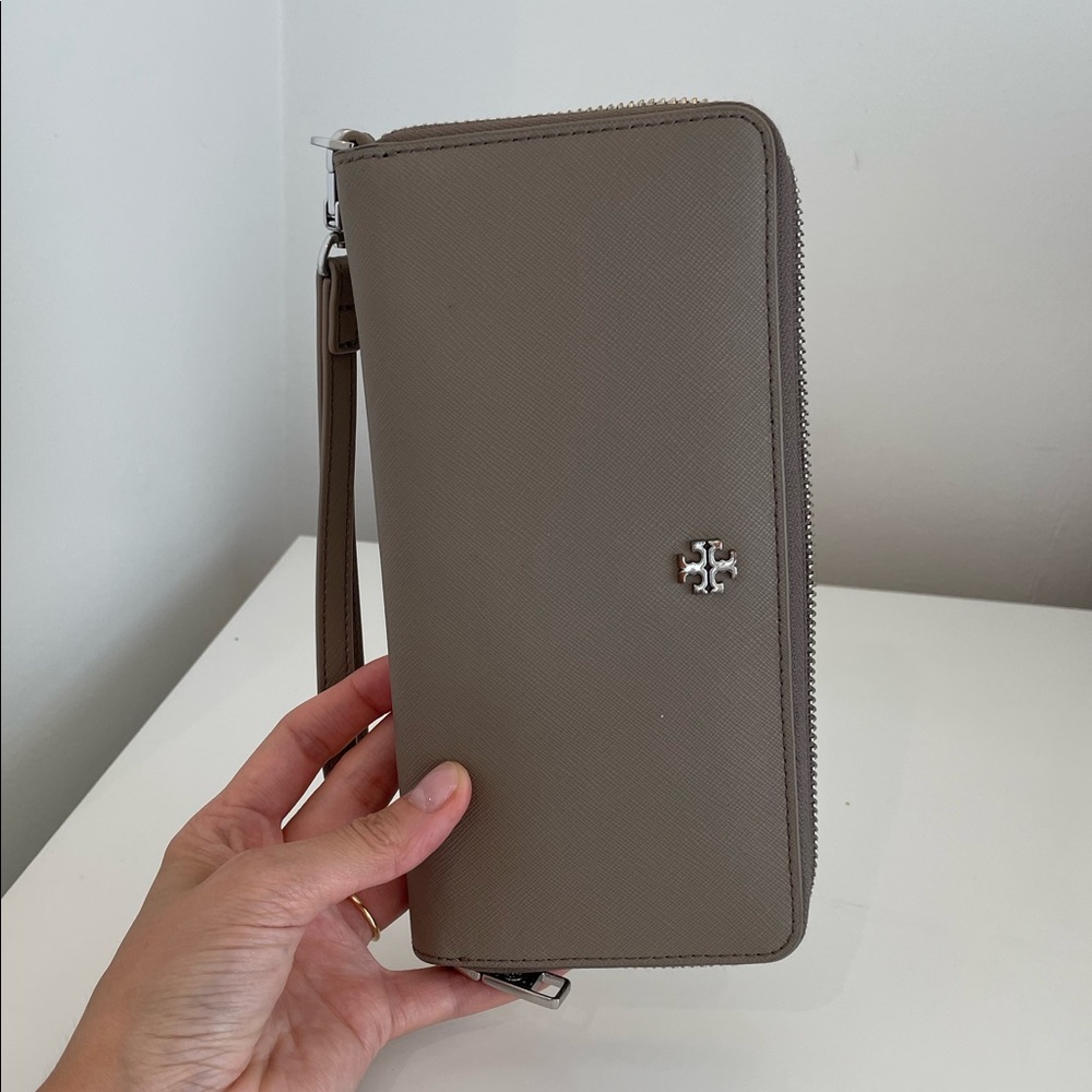 Tory Burch Wallet